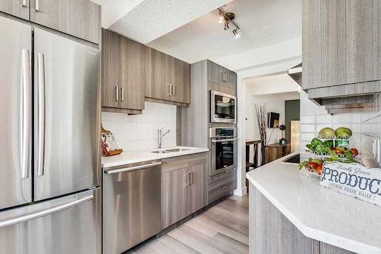 1939 27 Avenue SW Calgary, AB T2T 1H4