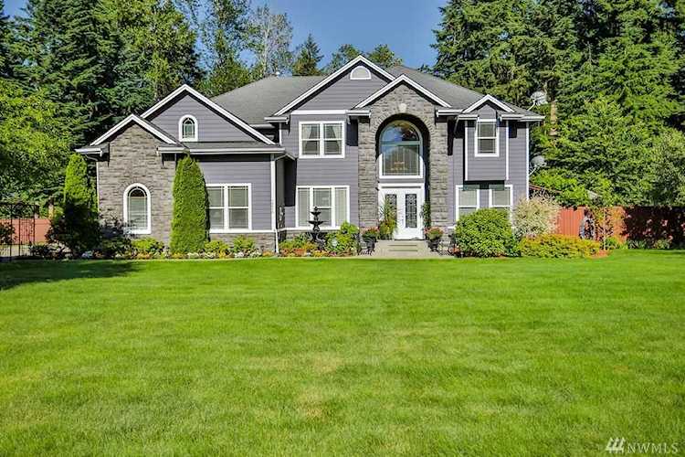 16616 E 41 St E Lake Tapps, WA 98391