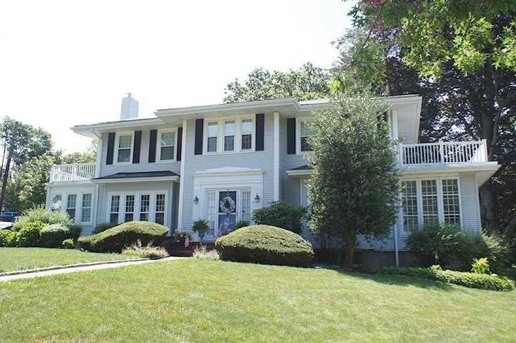 28 Glendale Rd. Quincy, MA 02169