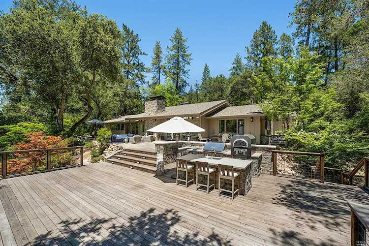 540 Meadowood Lane St. Helena, CA 94574