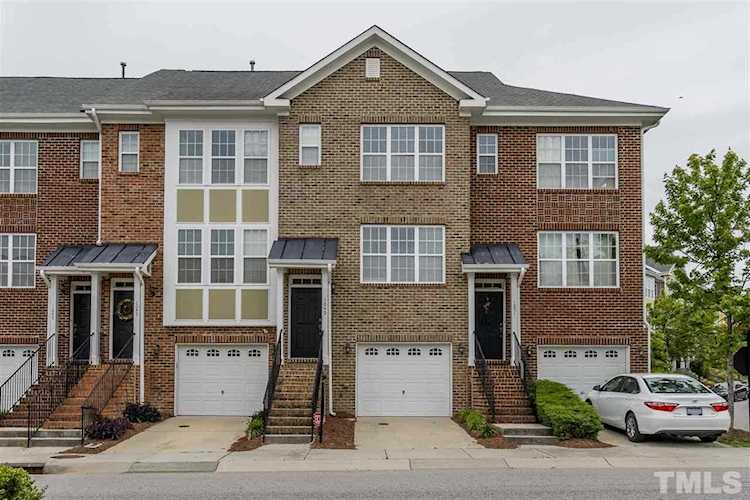 1049 Summerhouse Road Cary, NC 27519 | MLS 2319000 Photo 1