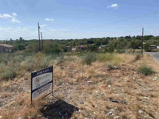210 Wendy Dr. Del Rio, TX 78840 | MLS 200591 Photo 1
