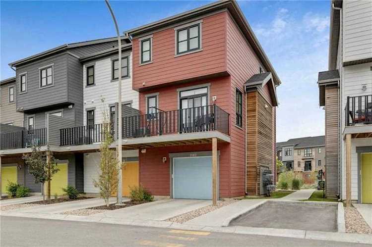 Walden Path SE #280 Calgary, AB T2X 4C4