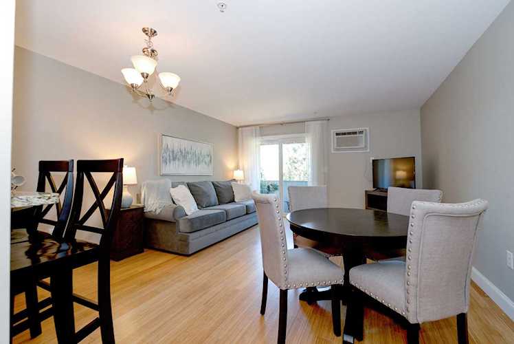 92 Eastern Ave #204 Manchester, NH 03104 | MLS 4814347 Photo 1