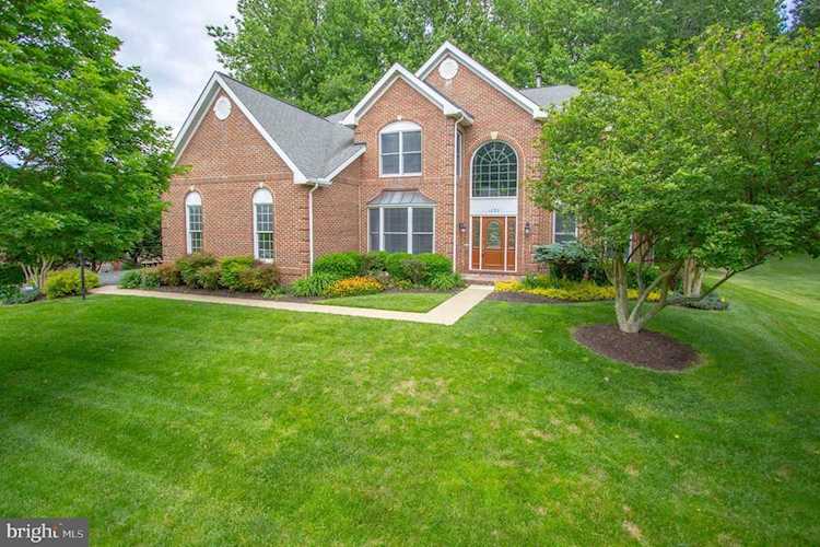 1253 Cobble Pond Way Vienna, VA 22182