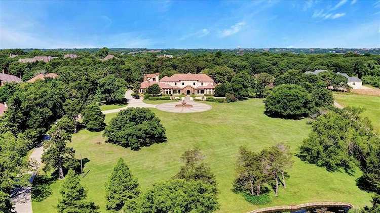 1900 Shady Oaks Drive Southlake, TX 76092