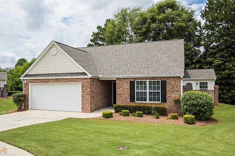 529 Mockingbird Ln Loganville, GA 30052