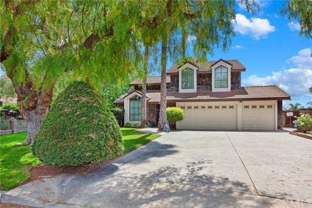 111 Horseshoe Circle West Covina, CA 91791