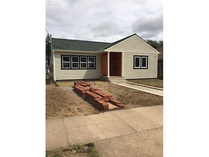 561 NE Lincoln St Hillsboro, OR 97124