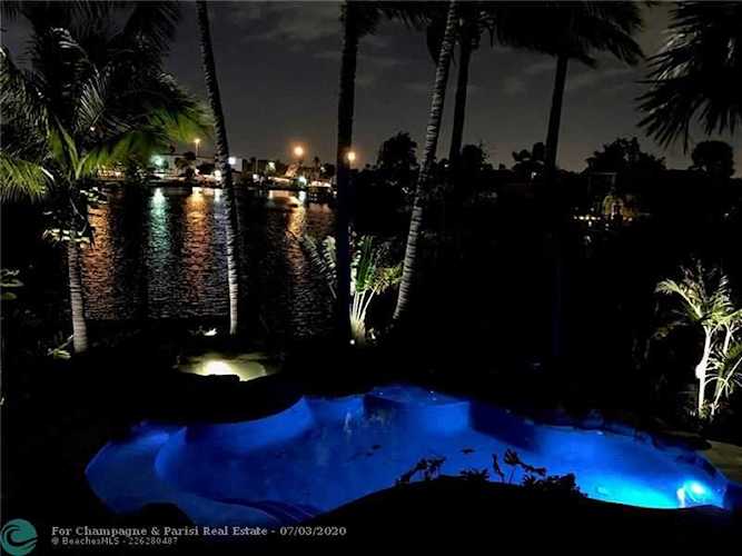 2439 NE 22nd Ter Fort Lauderdale, FL 33305