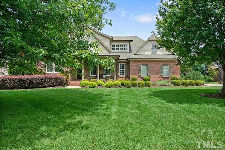 2220 Belvinwood Drive Fuquay Varina, NC 27526