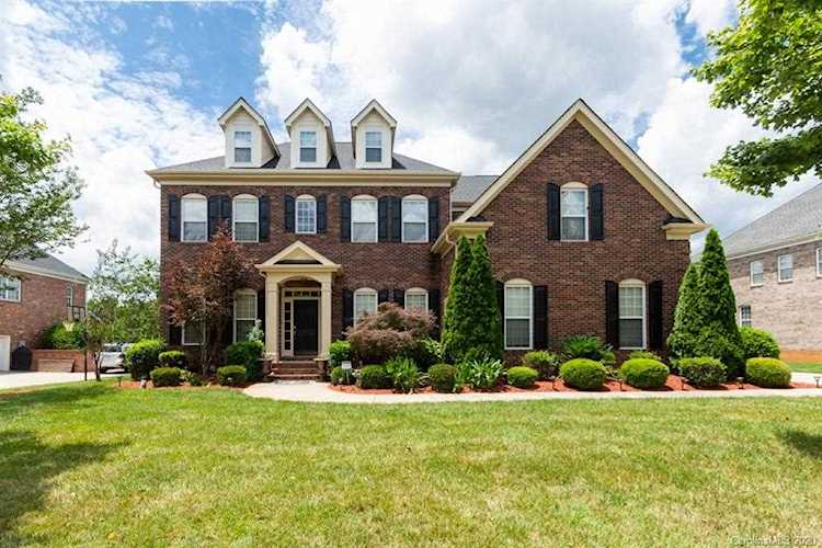 4003 Tillingmere Circle Matthews, NC 28104