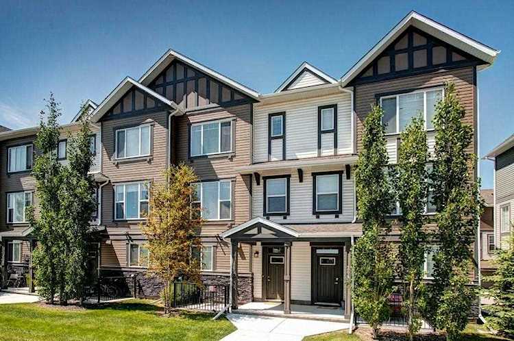262 New Brighton Walk SE Calgary, AB T2Z 5C7