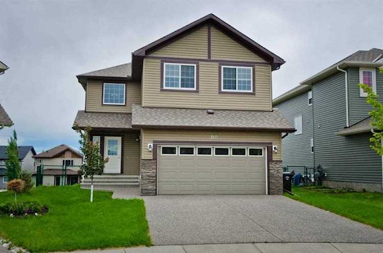 180 Everhollow St SW Calgary, AB T2Y 0H3