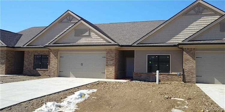 3003 Sandalwood Ct Village Of Clarkston, MI 48346
