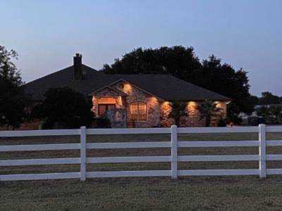 353 Heritage Loop Hutto, TX 78634