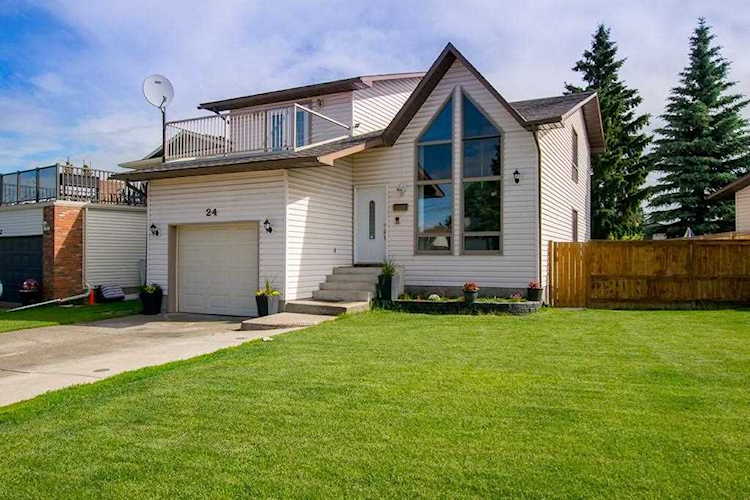 24 Templevale Way NE Calgary, AB T1Y 4V2
