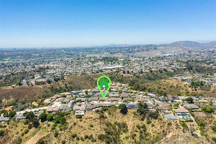 5546 Del Cerro San Diego, CA 92120