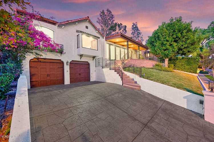 827 W Mountain Street Glendale, CA 91202