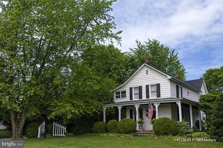 52 Carlton Dr Inwood, WV 25428 | MLS ® WVBE177918 Photo 1