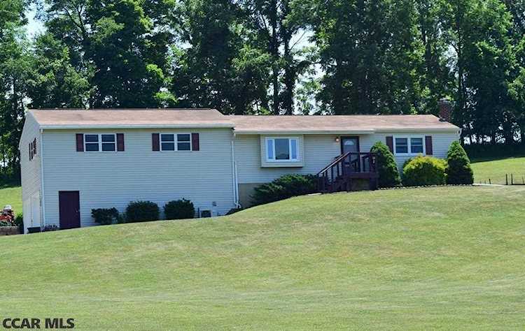 7010 Locust Drive Alexandria, PA 16611 | home for sale | KBB Photo 1