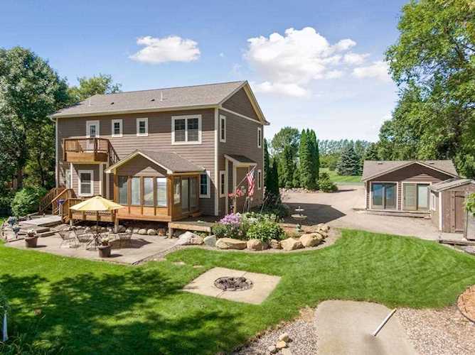 24635 W Cedar Lake Drive New Prague, MN 56071