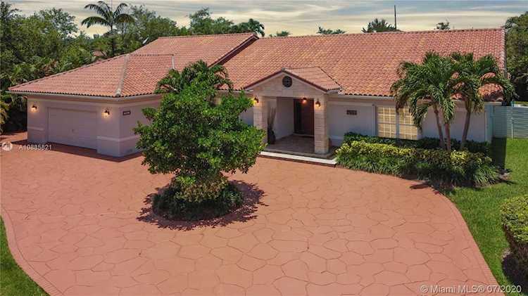 7901 SW 57th Ter Miami, FL 33143