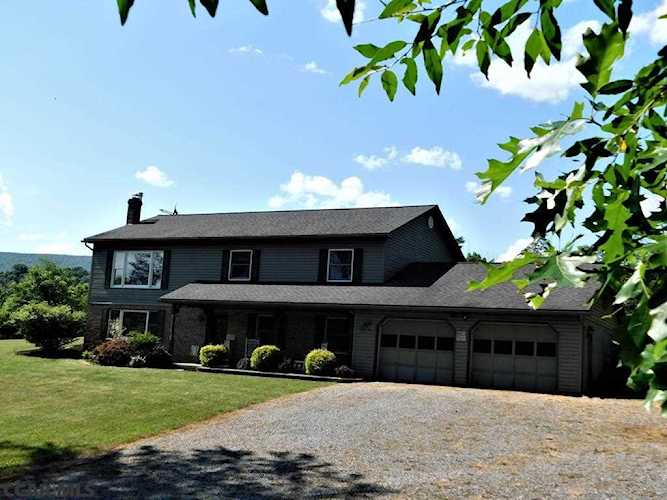 6957 Locust Drive Alexandria, PA 16611 | home for sale | KBB Photo 1