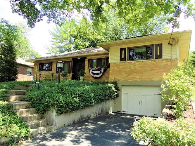 3136 Geyer Woods Lane Cincinnati, OH 45211