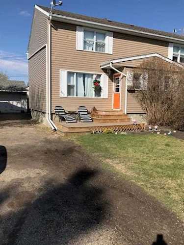 208 Pine St Springbrook, AB T4S 1V2