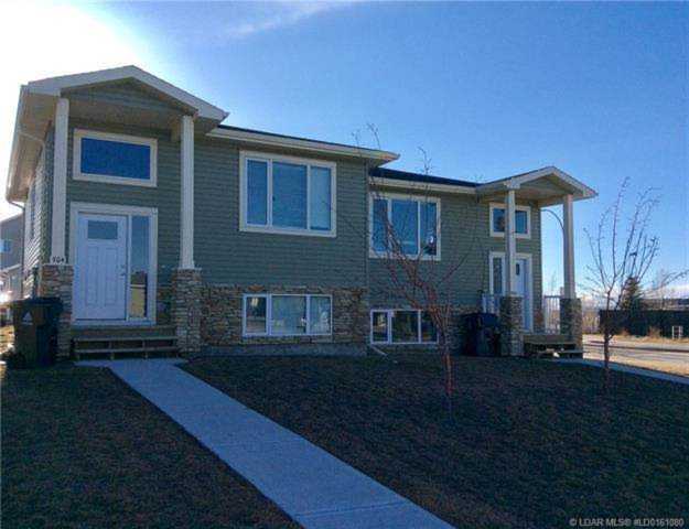 702/704 W Mt Sundance Ln Lethbridge, AB T1J 0T3