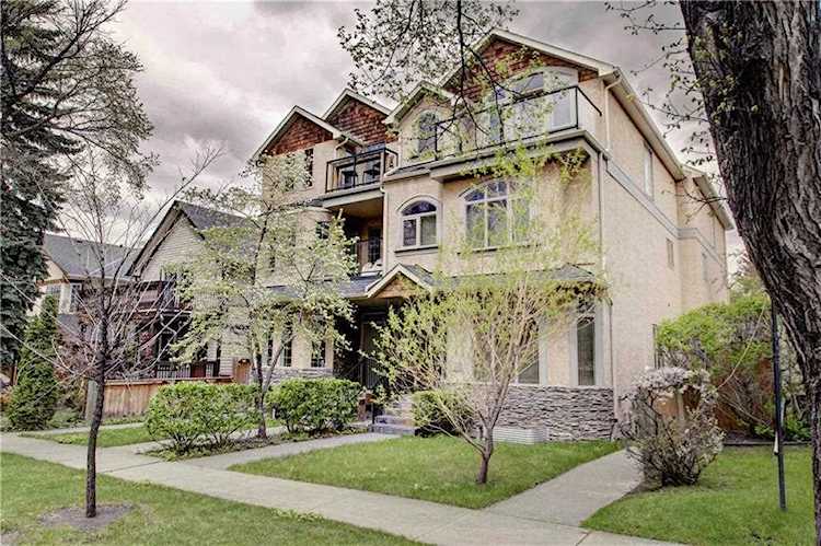 312 14 Avenue NE #3 Calgary, AB T2E 1E3