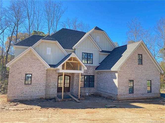 1623 Margaret Ridge Dr Matthews, NC 28105
