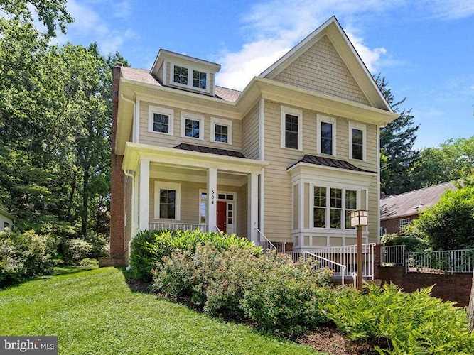504 Greenbrier Dr Silver Spring, MD 20910 | MLS ® MDMC712340 Photo 1