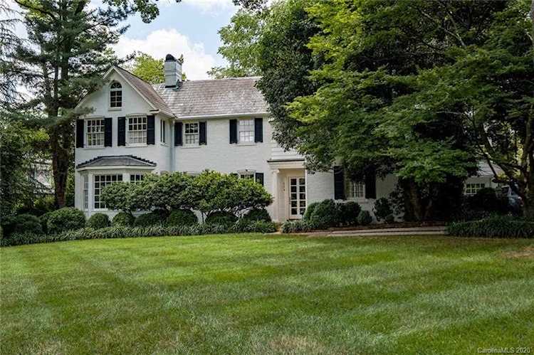 214 Cherokee Rd Charlotte, NC 28207