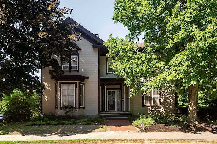 96 High St Exeter, NH 03833