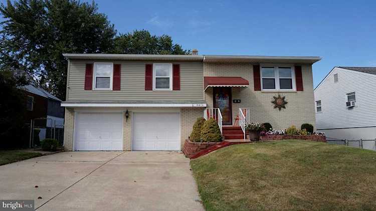 42 Edinburgh Dr New Castle, DE 19720