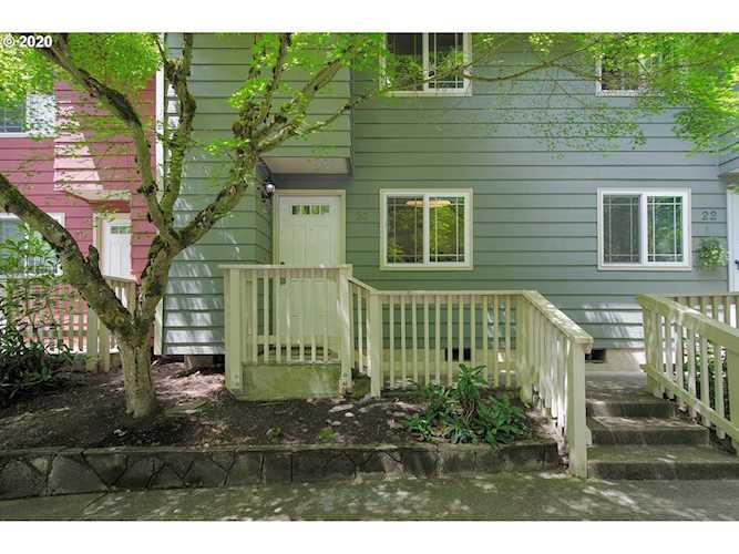 29650 SW Courtside Dr #21 Wilsonville, OR 97070