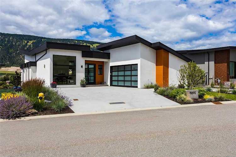 15890 Claridge Drive Lake Country, BC V4V2T6