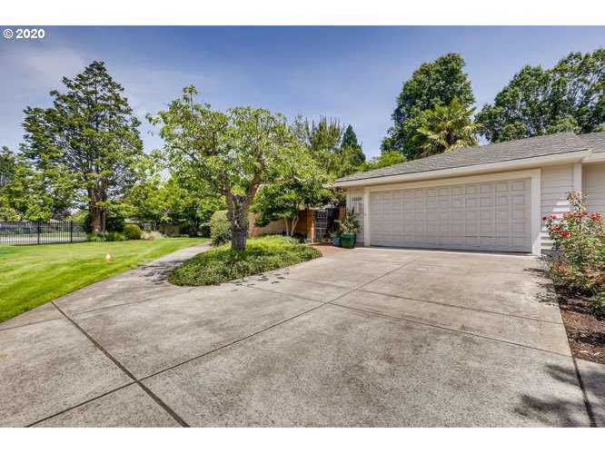 32225 SW East Lake Pt Wilsonville, OR 97070
