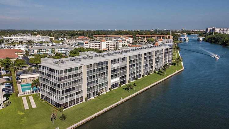 44 Yacht Club Drive #608 North Palm Beach, FL 33408