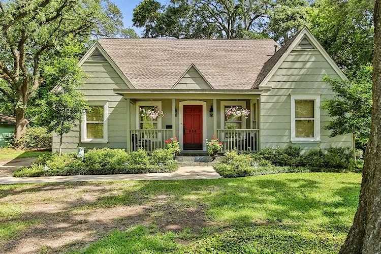 858 W 42nd St Houston, TX 77018