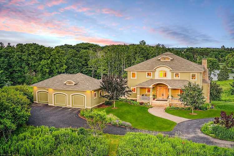 4521 Mcdonald Drive N Stillwater, MN 55082