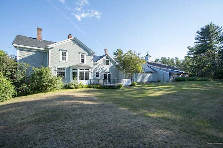 231 Shaker Rd Gray, ME 04039