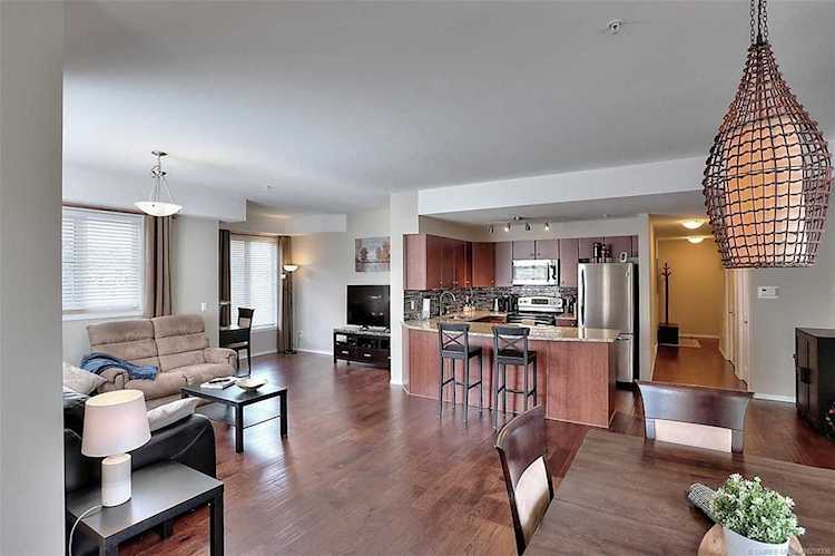 1873 Country Club Drive Kelowna, BC V1V2A7