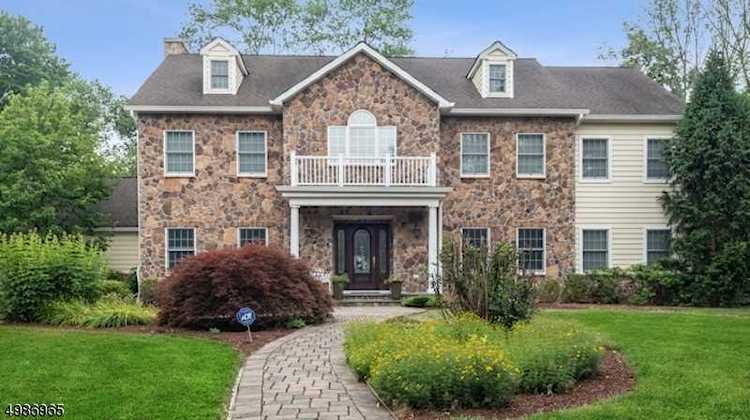 45 Hilltop Cir Hanover Twp., NJ 07981