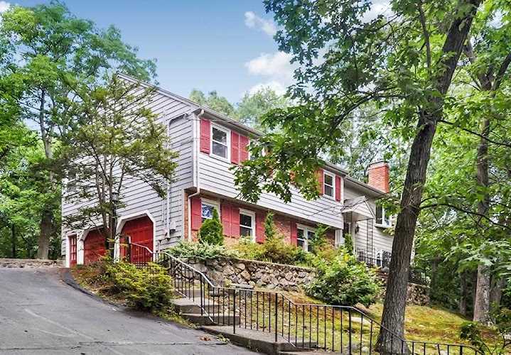 94 Thornberry Rd Winchester, MA 01890