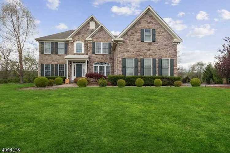 133 Evergreen Pl Readington Twp., NJ 08822