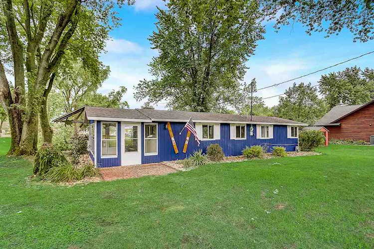 W10927 Rodney Dr Lodi, WI 53555