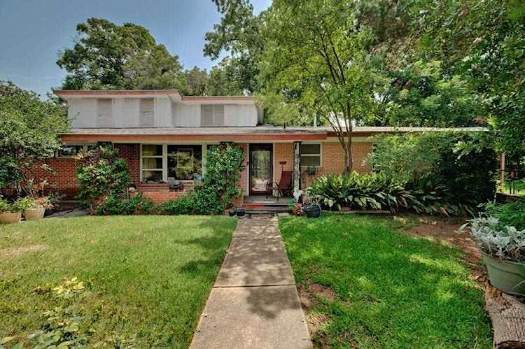 6101 Shoalwood Ave Austin, TX 78757